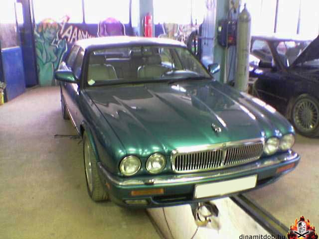 Jaguar02.jpg
